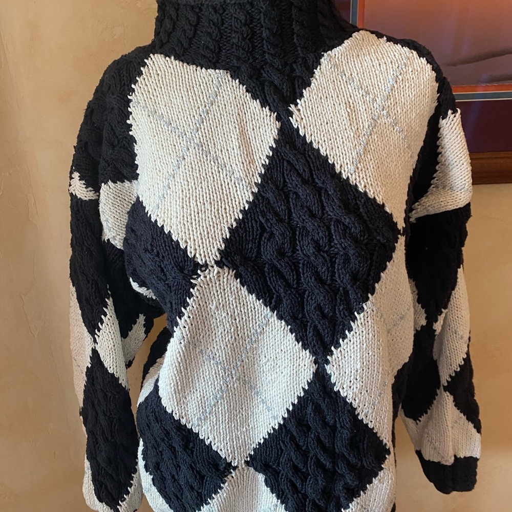 Vintage black white silver metallic patterned sweater Jones New York size medium